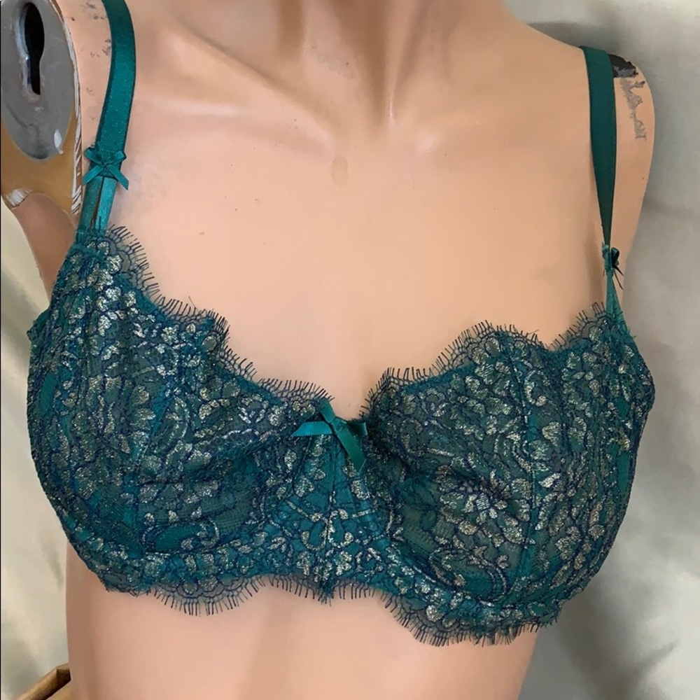 Victoria’s Secret Dream Angels Lace Push-Up Bra – Green & Gold | 36C